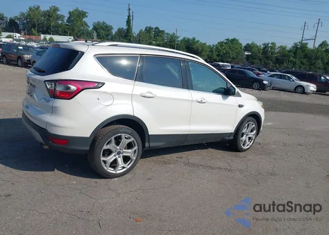 2017 Ford Escape Titanium из США, поврежденный, VIN 1FMCU9JDXHUB55968